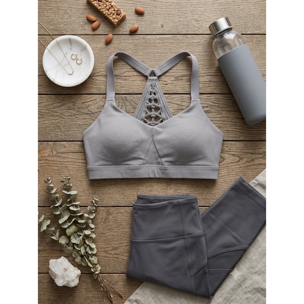 Athleta Gray‎ Strappy Lattice Back Sports Bra Medium Yoga Gym Workout